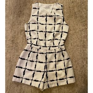 boutique / backless romper